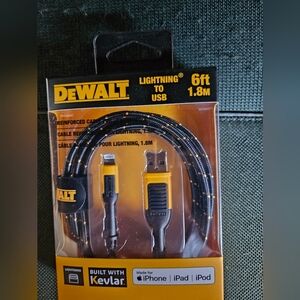 Dewalt DXMA1311325 USB Charging Cable For Apple iPhone/iPad/iPod - 6 ft